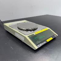 Mettler Toledo PM100 Digital Scale image 0